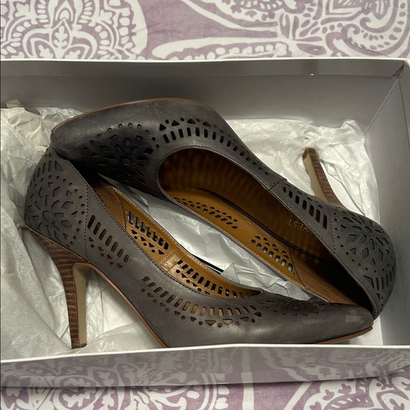 Nine West Gray Perforated Heels - Picture 10 of 11